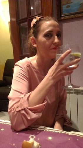 alcoba__cris's profile picture. 