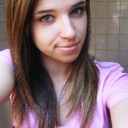 hello.i'm a 16 years old girl,i have a long brown hair,green eyes.i'm short and i live in Gyömrő.