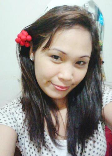 jolovecell's profile picture. likes to swim in the dessert...and hanging out with camels....