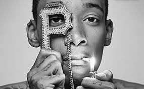 Soy un cabron que le gusta el skate y wiz khalifa. Estudiante de magisterio en la universidad de Córdoba.