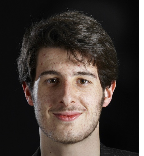 Freelance Journalist, Cabaretier, Columnist, Student Data Science, Psychologie, Schrijver, Gitarist, Ezelverzamelaar, Koffieenthousiasteling