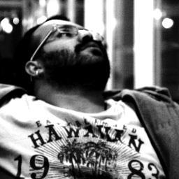 BENİ soran olursa özetim aşağıda: Muhasebe ...Anropolog...mental aritmetik...Tiyatro... Beni arama ben şişedeyim...
http://t.co/oYnxlgsXvO