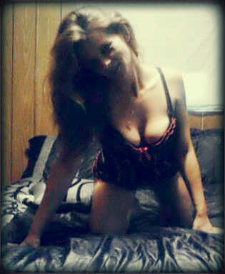 blu_angel_baby's profile picture. frisky fun size bi female