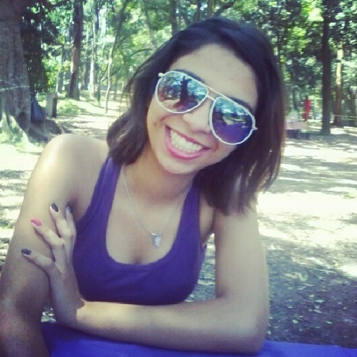 AnnaCarollina21's profile picture. 