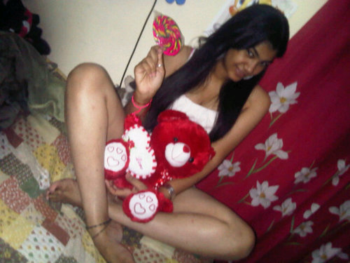 Happy to di nappii..!!☺☃super divertiida. Vivo el momento y aprovecho el momento al maximo.. (Super discreta )... Enamoraiisiima d Romeo.. :*♥.♥