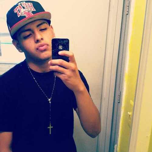 Imma Guy Rusher. I love Jasmine Villages She is SOOOO Sexy. Perfectly straight so ladies hmu ;). Haha but umm tweet me I guess. Thats me.