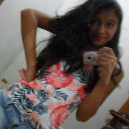 & é difícil acreditar em alguém quando todos aqueles pra quem você entregou seu coração te desapontaram;;
                     nocoraçãodamay 3