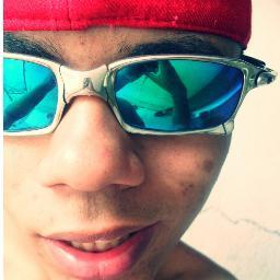 Ele é a ousadia que eu queria , a alegria que me faltava e a humildade que eu precisava

etc..'