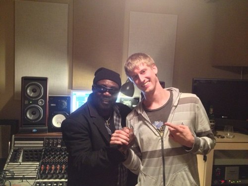 MegaMegaMiles's profile picture. 