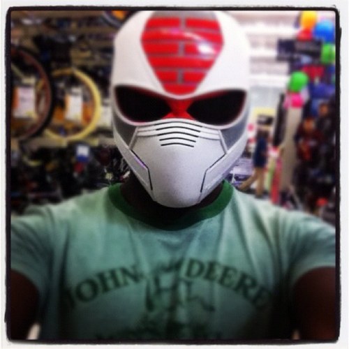 kofiw's profile picture. 