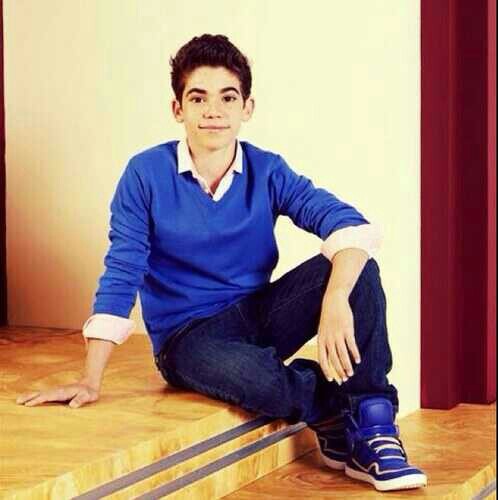 hey its me i am a dancer a singer and i am attractive ladies i am single and my other bro is @f_quimby