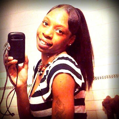 AYYY.I GOT MY PAGE BACK UP N RUNNIN..22 SMART FUNNY COOL.SMOKE.CHILL..HEY..FOLLOW ME N ILL FOLLOW U BCK..FWMO INSTAGRAM..SAMEKA_