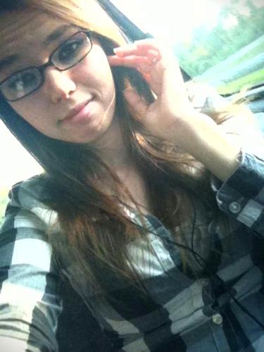 I'm a good girl but can also be bad ;) but mainly lookimg for someone to cuddle with.