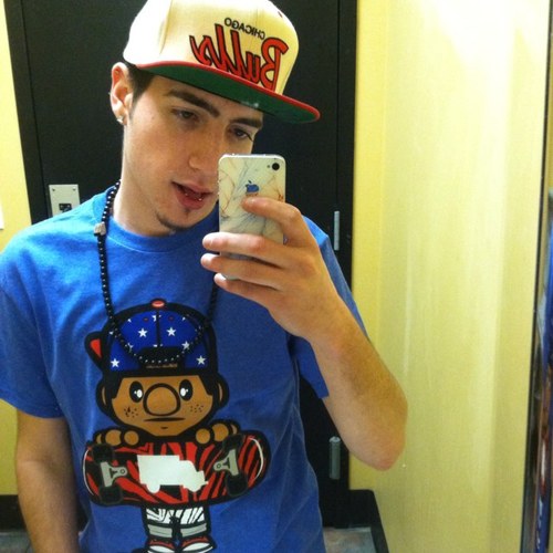 Joey_eLman's profile picture. [4]