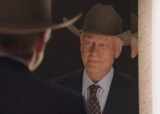Dallas fan! Live tweeting during the @Dallas_TNT show, Monday nights at 9pm/8c on TNT! I LOVE #DALLAS! WARNING: SPOILER ALERTS (Run by: @victoriavartan).