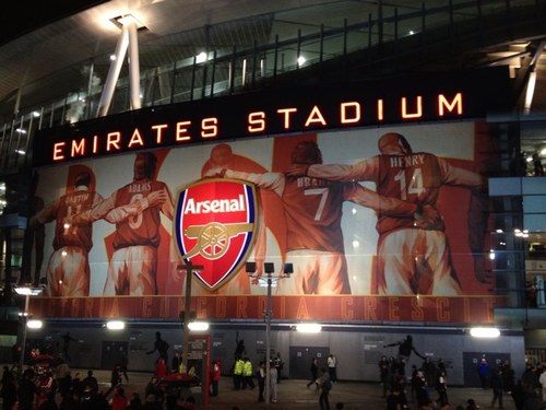 massive arsenal fan - north bank season ticket holder ..and per mertesaker look alike or so ive been told ..