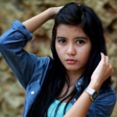 T||PHOTOGRAPH