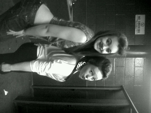 follow me and ill follow back:-)