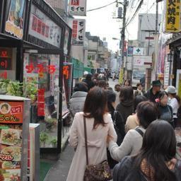 新大久保のお店巡りは、まさに宝探し！　第二回「街飲み新大久保」は、6/22(土)～7/7(日)に開催！　サムギョプサルにプルコギなどの料理が500円、ドリンクは1杯200円と超オトクです！　この機会に新大久保・大久保のお店巡りをお楽しみ下さい☆ 「街飲み＠新大久保」ＨＰ⇒　http://t.co/Hf4JcpeuPI