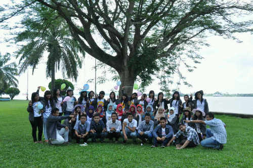 Kami yakin bahwa suatu saat kami bisa SUKSES (งˆ▽ˆ)ง