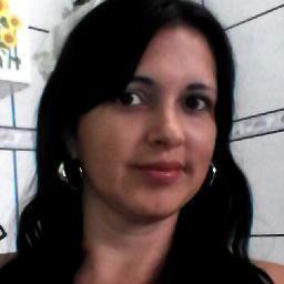 Dê a quem você ama: asas para voar, raízes para voltar e motivos para ficar...