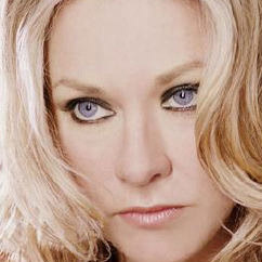 LZohan's profile picture. a genius scientist who was exposed to gamma radiation poisoning which transforms her into a hulking green monster whenever her heart races.