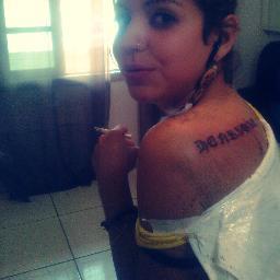 Seja feliz do jeito que você é, não mude sua rotina pelo o que os outros exigem de você, simplesmente viva de acordo com o seu modo de viver. Bob Marley