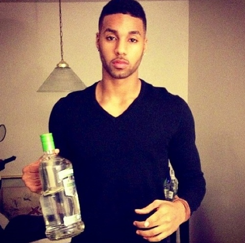 Florida boy relocated to the D, #TeamLeo ♌ 21ys young get to know me before you Judge me.