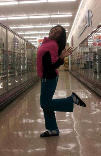 Long Hair Dont Care. A proud auntie of 4: Khamani Garner, Shamoi Jr Garner, Londyn Halls and Amiyah Tillman. Im officially me. Want to know me. Ask me!!!
