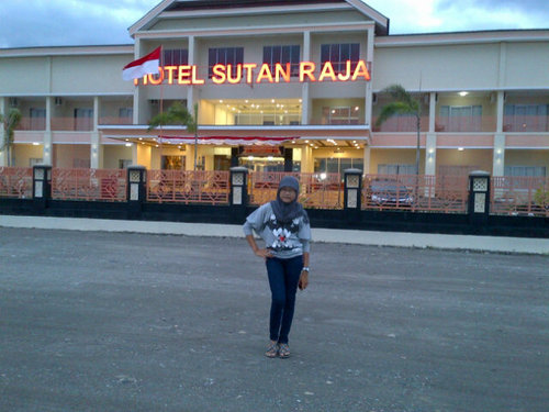 iyhma_com's profile picture. One by one