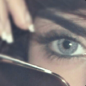 سـتبقى سـراً يسعدنــي وهــم لا يعلمــون ..! ♥