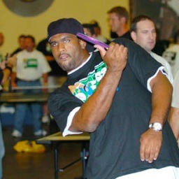 DBowens96's profile picture. Retired after 13 years in the NFL. Founder of the David Bowens Foundation that promotes asthma awareness.