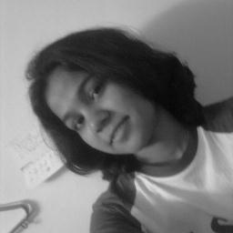 A small town girl dreaming Big. 
Yeah, m always on crossed fingers. XO