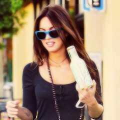 Megan Fox From Abacagode.. twitter reserva: @MeganFox