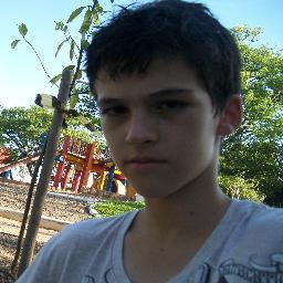 Me disseram que quem sonha alto o tombo é grande. So que se esqueceram de me perguntar se eu tenho medo de cair