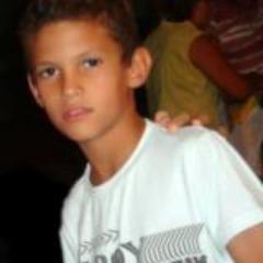 A amizade desenvolve a felicidade e reduz o sofrimento, duplicando a nossa alegria e dividindo a nossa dor.Twitter Oficial Qualquer Outro É Fake
