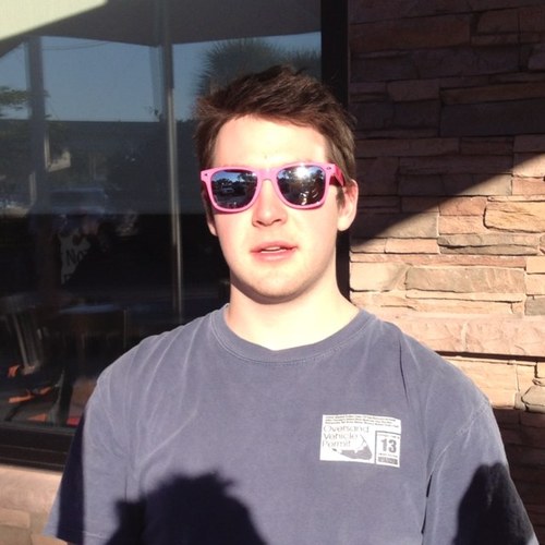 TheIntern19's profile picture. 