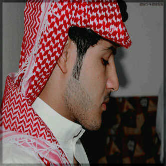 أعشق الكتابة لا أحب التصنع في شتى المجالات ، أفرح بمن ينصحني ، لدي هدف أريد الوصول له ♥