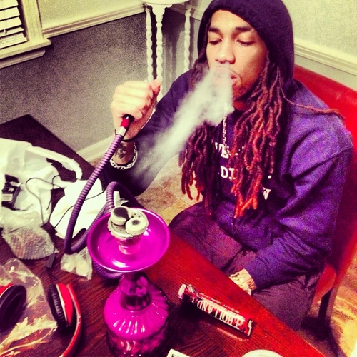 I'm minding mine jus doing me the 
 sky isn't the limit it's jus da view It's ✈or DIE and keep ☝lit #mycmg #bluprint #marleyg