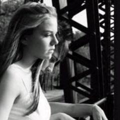 الحياة جميلة ، وأجمل ما فيها أننا لا نموت إلا لنحيا من جديد