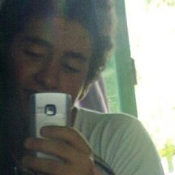 Ele é MEU *-* haha' tira o zóio que ele ja tem dona'.
Te amo muuito ~ @FranciiRawwr aqui *-*