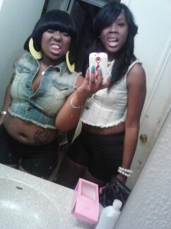 tella_bad_azz's profile picture. OOMF rt my SHYT so u decided to PEEP at my SHYT aint no need to TWEET WATCH u might as well just FOLLOW ME fuck dat SHYT its just dat SIMPLE #FEEN LIFE NO LIFE