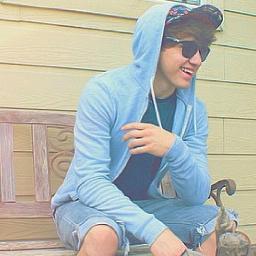 The names Roy, i'm 17 and a competitive skateboarder. Cameron Jackson you ask? Don't talk about that ew. [single/SC rp]