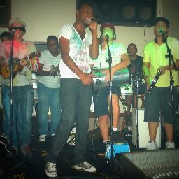 Vem comigo que eu vou te levar pro samba, a alegria mora lá ! Contato (51) 99292188