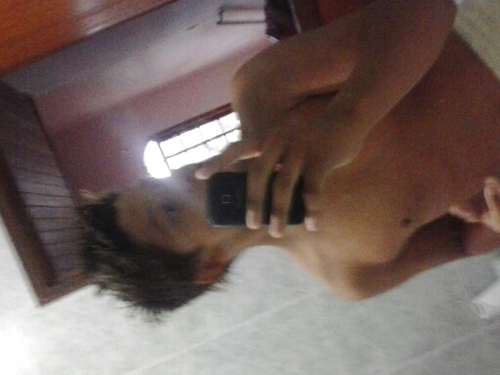 haha 13 anos ... gosto de futbol , sou santista , gosto de sair ... shopping , baladinhas , shows , funk , sertanejo