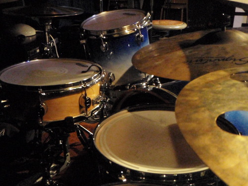 RE-PERCUSSSION - Drum & Percussion related content cultivated by: @the_Carlos_D - Musician | Drummer | Percussionist | Educator