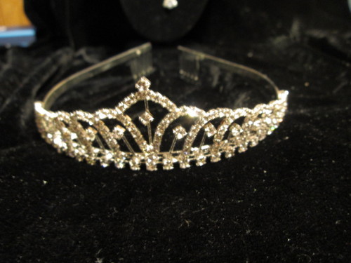 we are a discount bridal consulting and retail shop