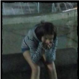 ~ α gαrotiinhα imperfeitα,
αqeelα qeê chorα de dor,
αqeelα qeê ja sofreu poor αmor,
αqeelα qe sαbe se αrrepender ♥