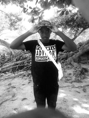 Lucian terrorist ,blowing up sum ppl lives #team758 #teamSingle #teamGoGetter