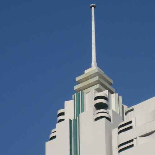 dct66's profile picture. Football, meat pies, kangaroos (saints actually) and art deco buildings (kinda lost it at the end there)